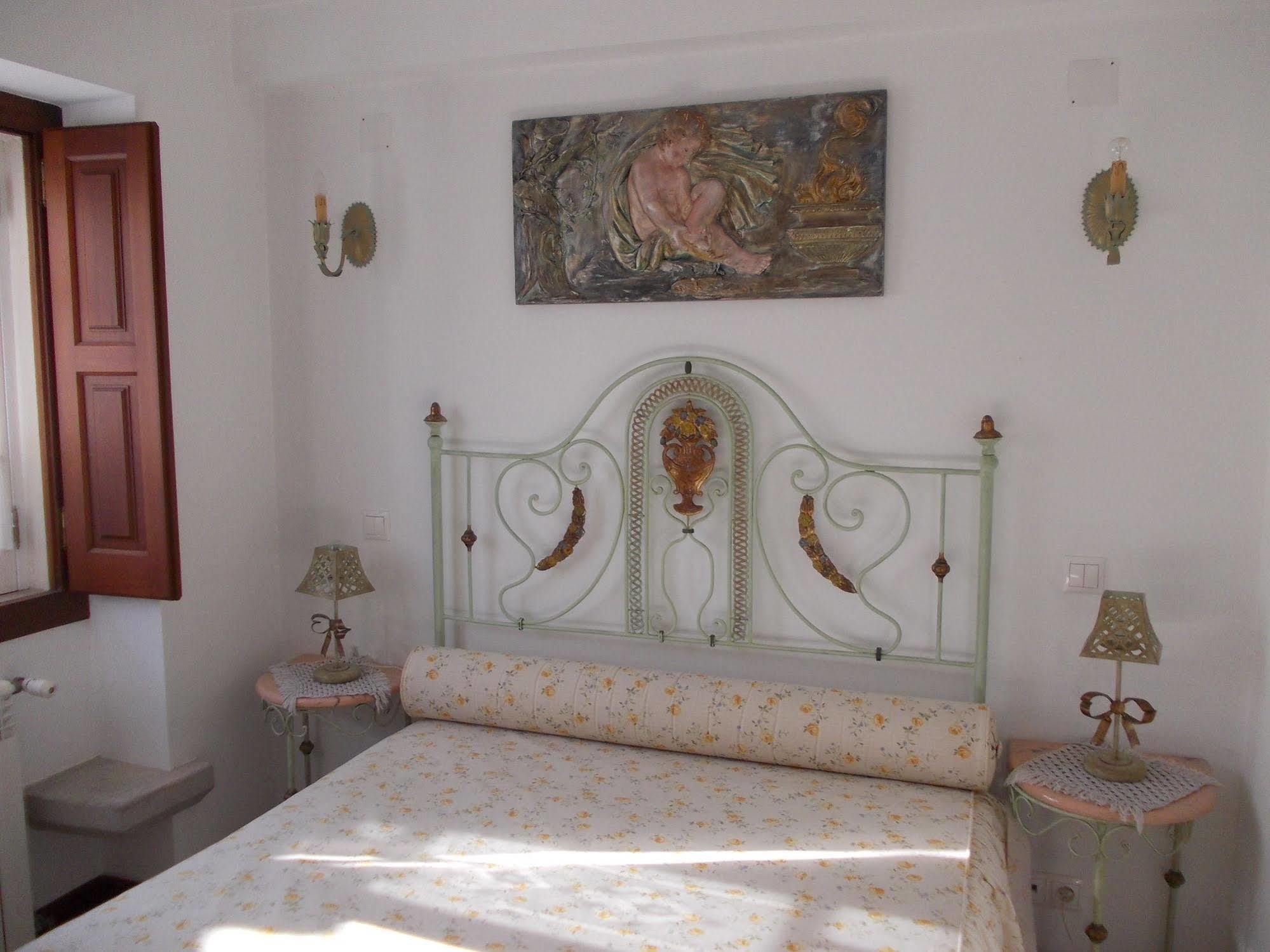 Casa De S. Thiago De Obidos Hotell Exteriör bild